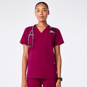 Figs Casma 3 Pocket Scrub Top - Dark Magenta